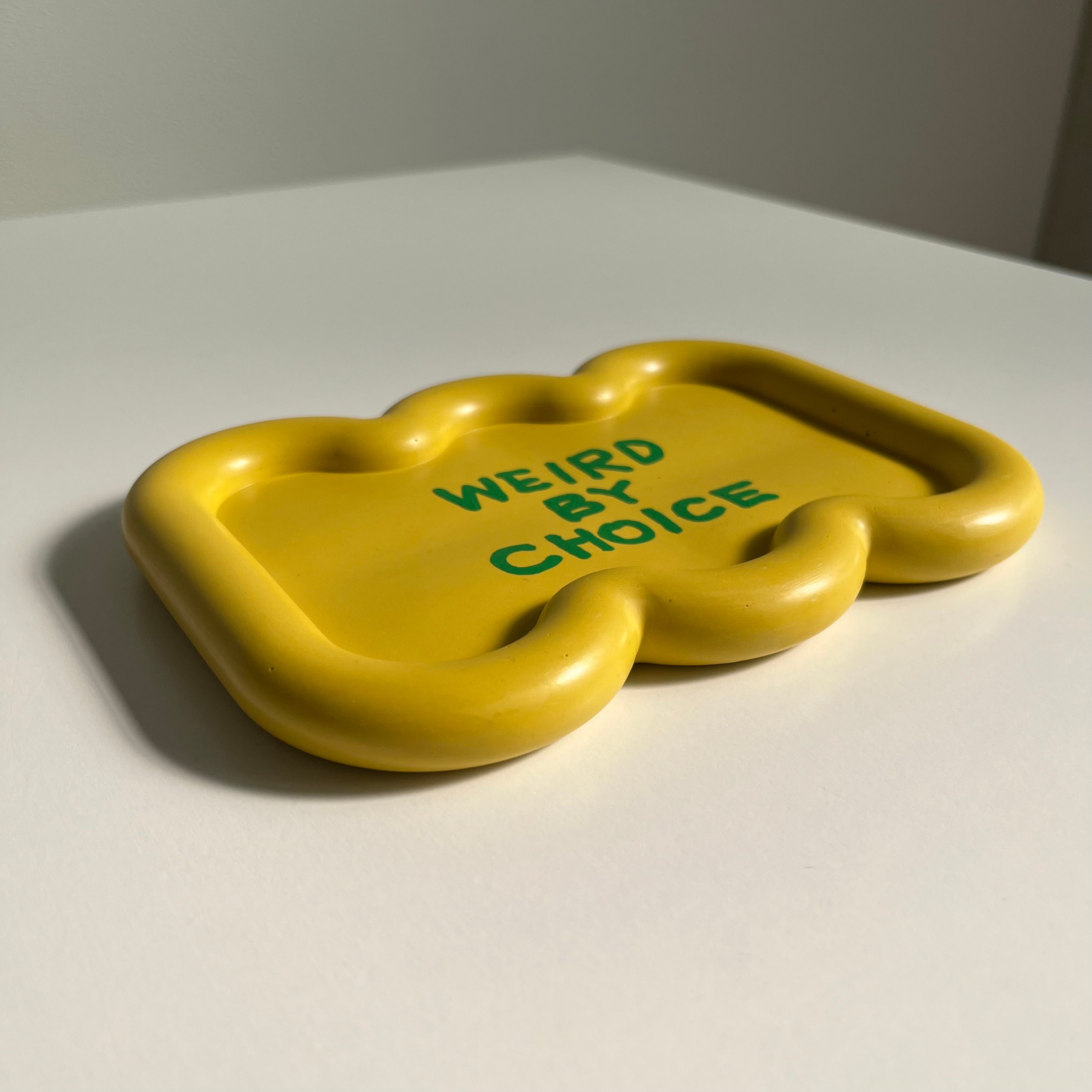 WEIRD BY CHOICE tray / yellow