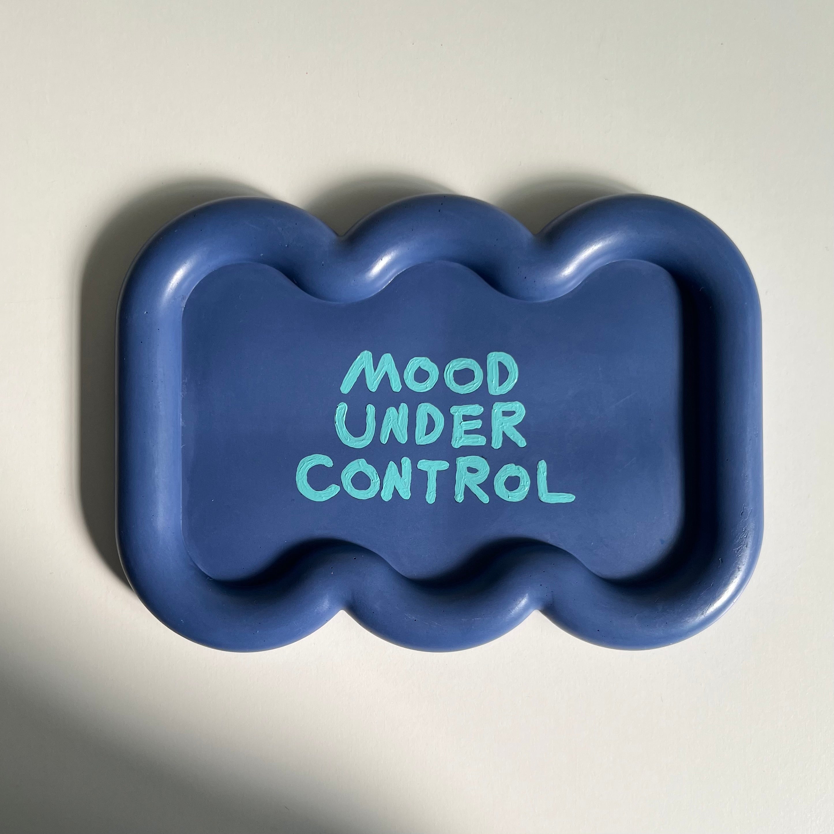 MOOD UNDER CONTROL tray / night purple